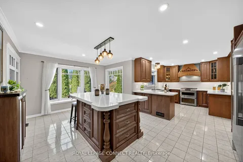 90 Golf Links Drive, ON L4G 3V3