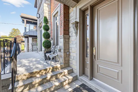 7 Cousins Drive, ON L4G 1B2