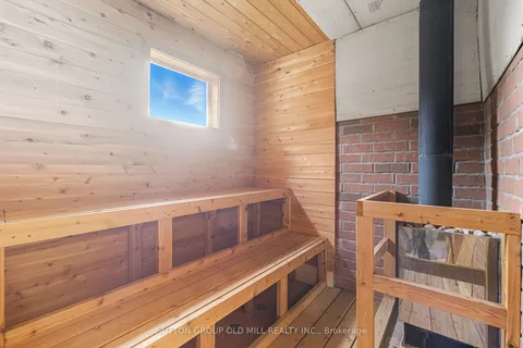 7 Cousins Drive, ON L4G 1B2