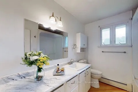 20201 Yonge Street, ON L9N 1B1