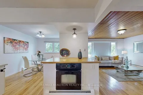 20201 Yonge Street, ON L9N 1B1