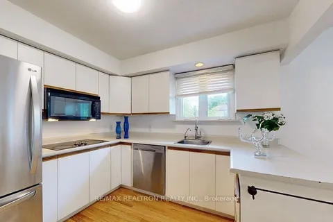 20201 Yonge Street, ON L9N 1B1