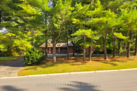 465 Woodland Acres Crescent, ON L6A 1G2