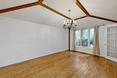 465 Woodland Acres Crescent, ON L6A 1G2