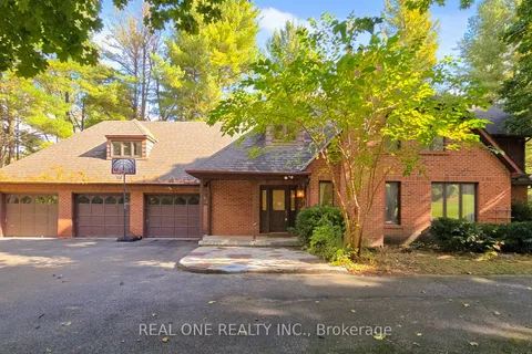 465 Woodland Acres Crescent, ON L6A 1G2