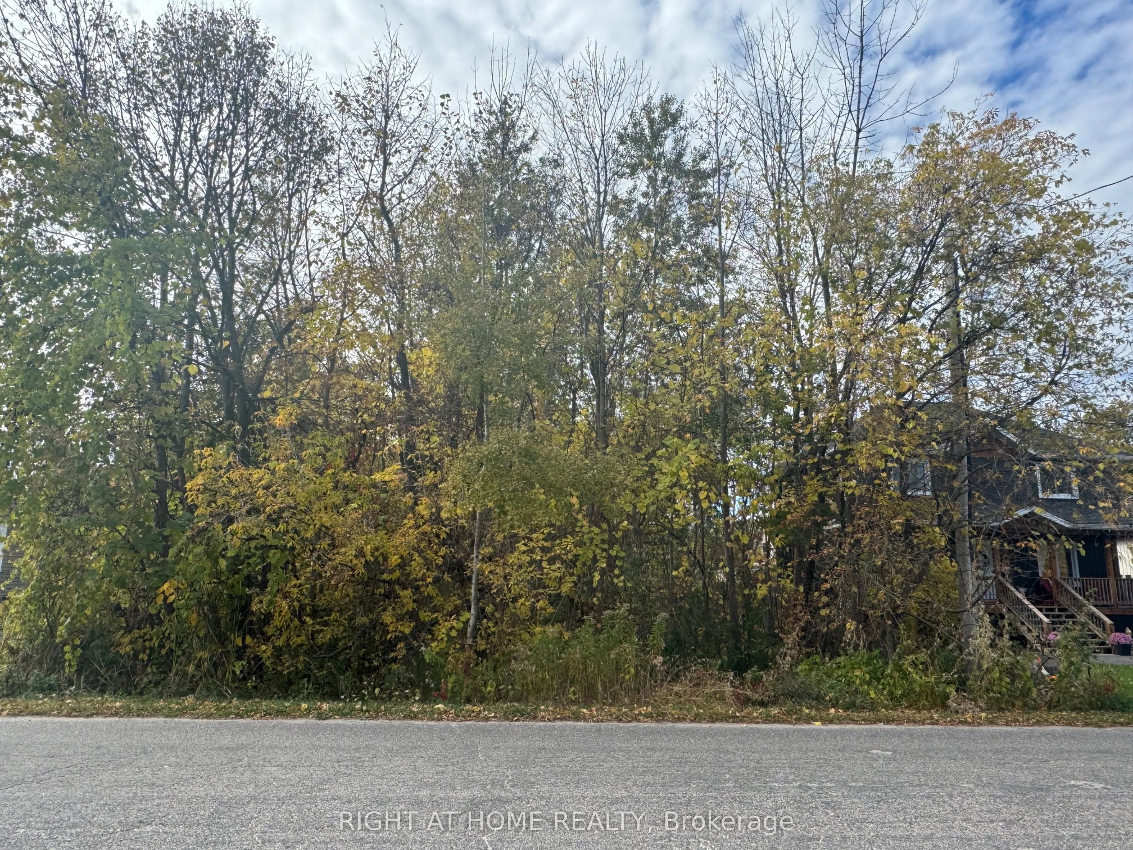 952 Ferrier Avenue, ON L0L 1W0