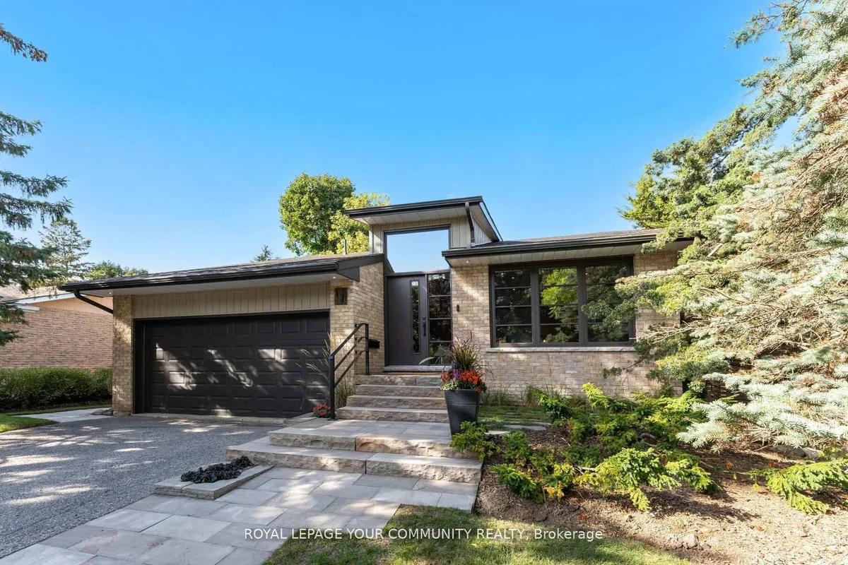 12 Glenview Drive, ON L4G 2G8