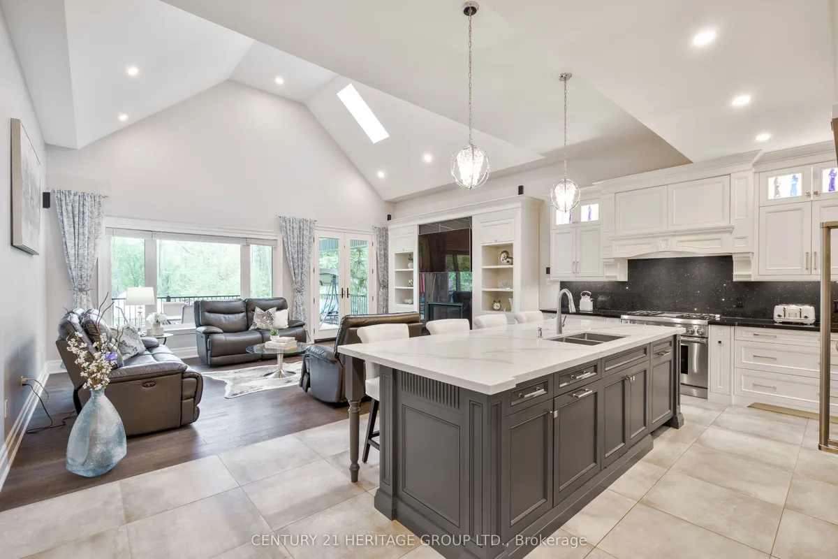 1894 Simcoe Boulevard, ON L9S 4N4