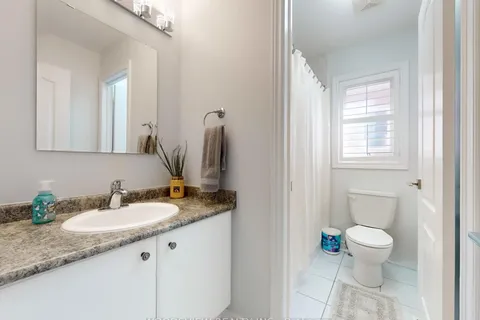 26 Manley Avenue, ON L4A 0C5