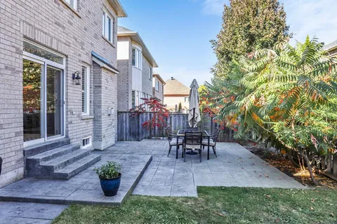 26 Manley Avenue, ON L4A 0C5