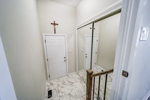 1698 Corsal Court, ON L9S 0P9