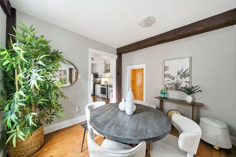 30 Elizabeth Street, ON L4C 3V4