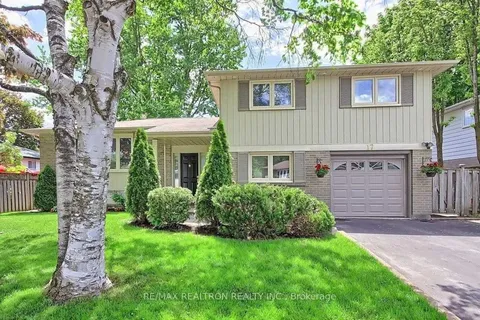 17 Hill Drive, ON L4G 3A7