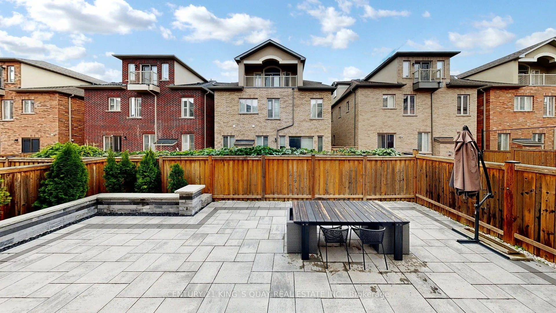 33 Oakford Drive, ON L6C 0X8