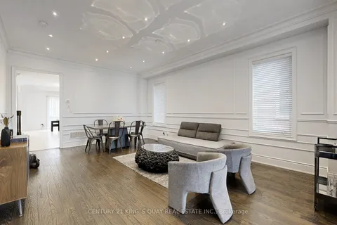 33 Oakford Drive, ON L6C 0X8