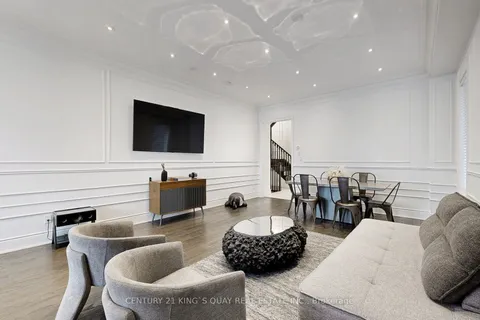 33 Oakford Drive, ON L6C 0X8