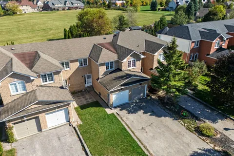 37 Mainprize Crescent, ON L0G 1M0