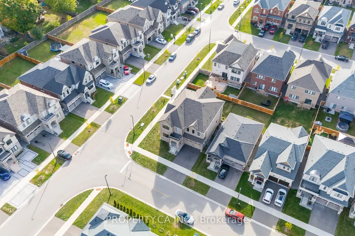 390 Danny Wheeler Boulevard, ON L4P 0J8