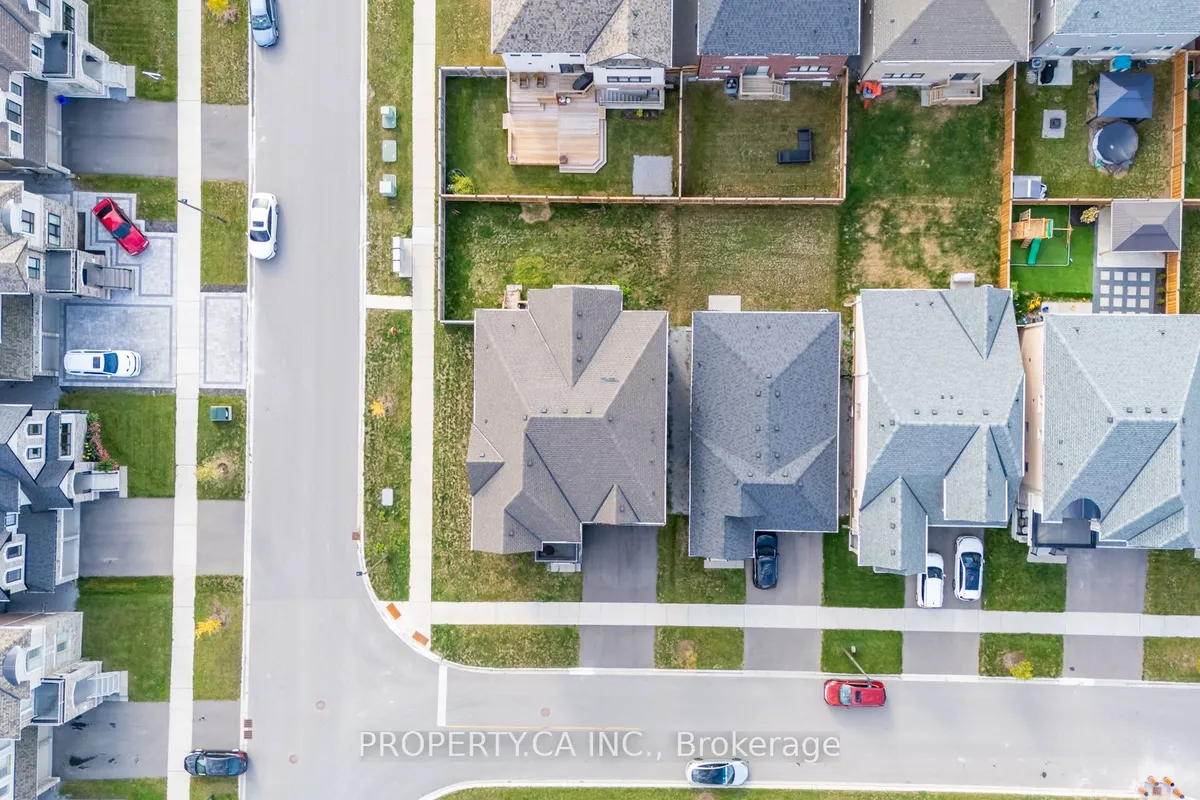 390 Danny Wheeler Boulevard, ON L4P 0J8