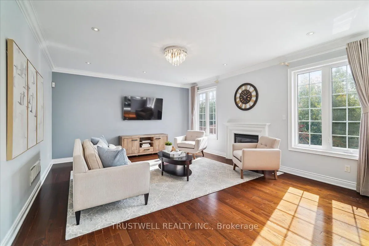 1 Mccombe Lane, ON L6A 4G4