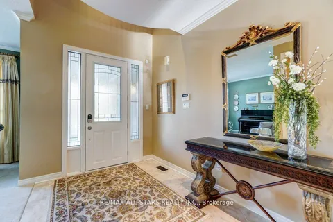 64 Button Crescent, ON L9P 1Z6