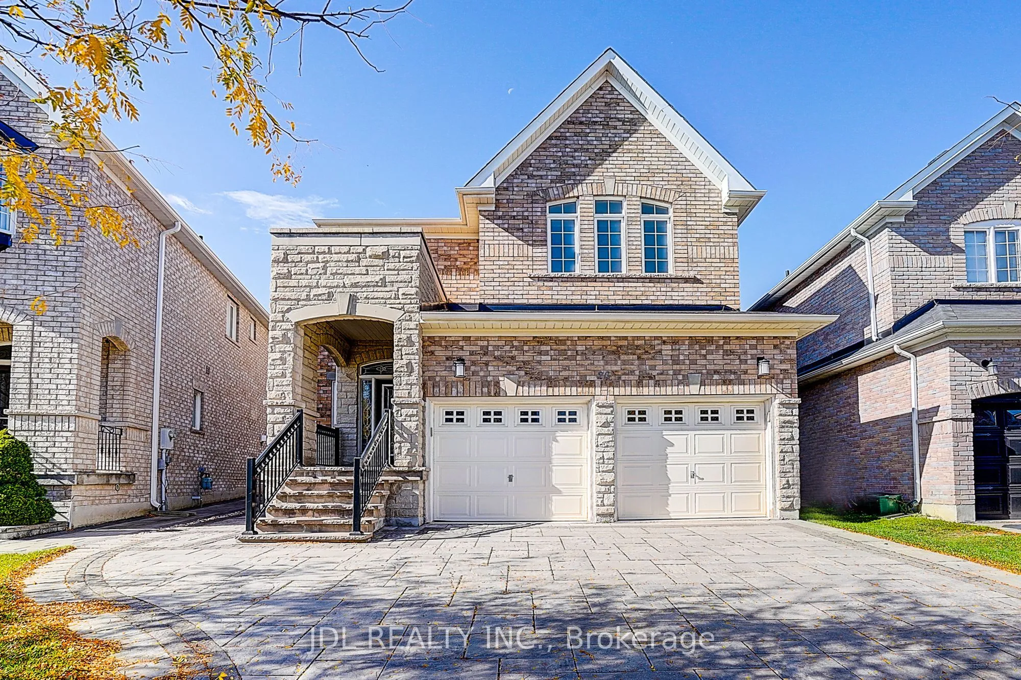 26 Santa Amato Crescent, ON L4J 0C4