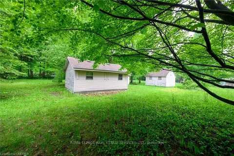 722 Hastings Avenue, ON L9S 1Z3