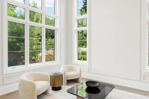 196 Kennedy Street, ON L4G 2L7