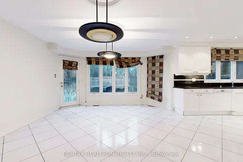 61 Glenayr Road, ON L4B 2V8