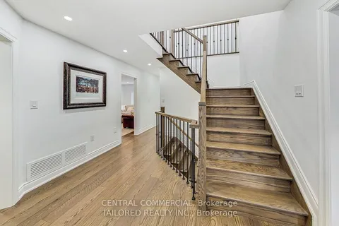 35 Mackay Drive, ON L4C 6N9