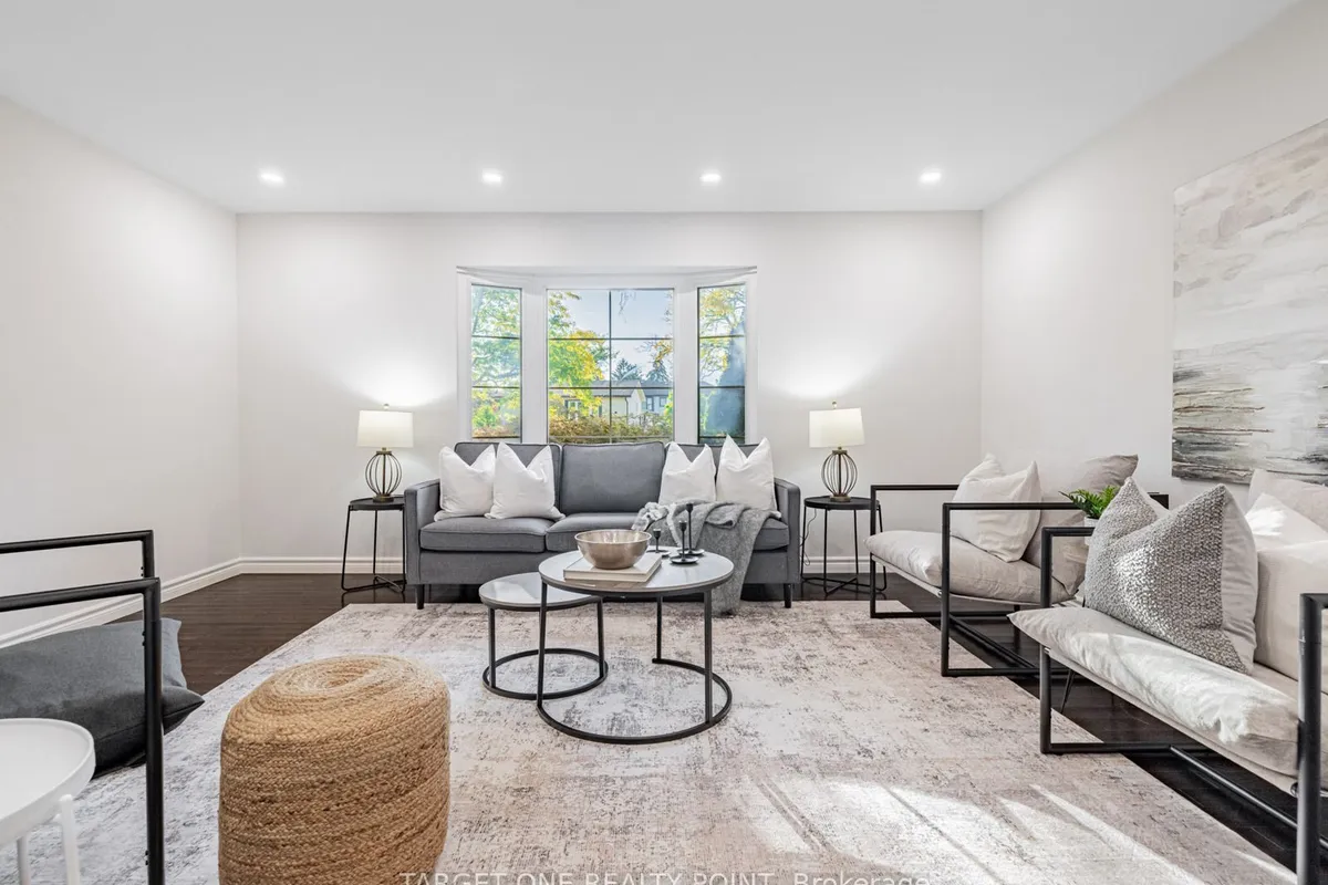 93 Mayvern Crescent, ON L4C 5J6