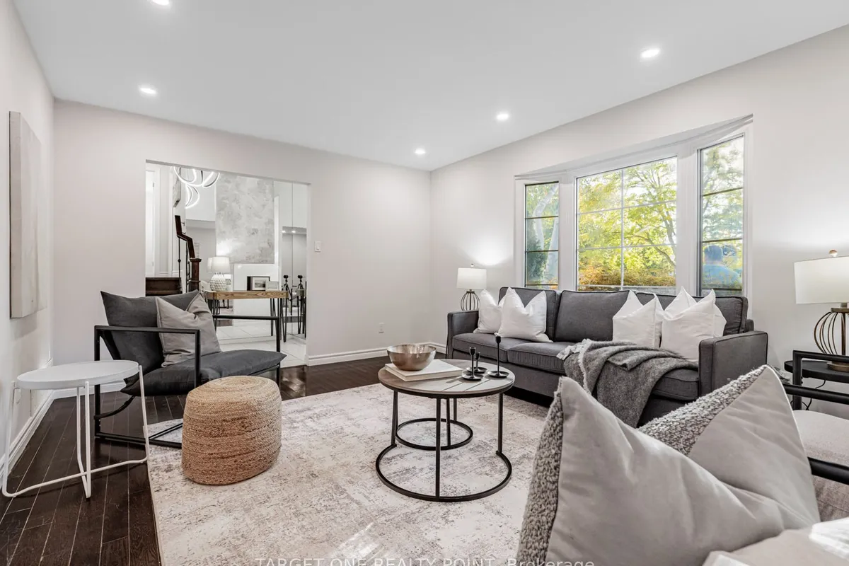 93 Mayvern Crescent, ON L4C 5J6