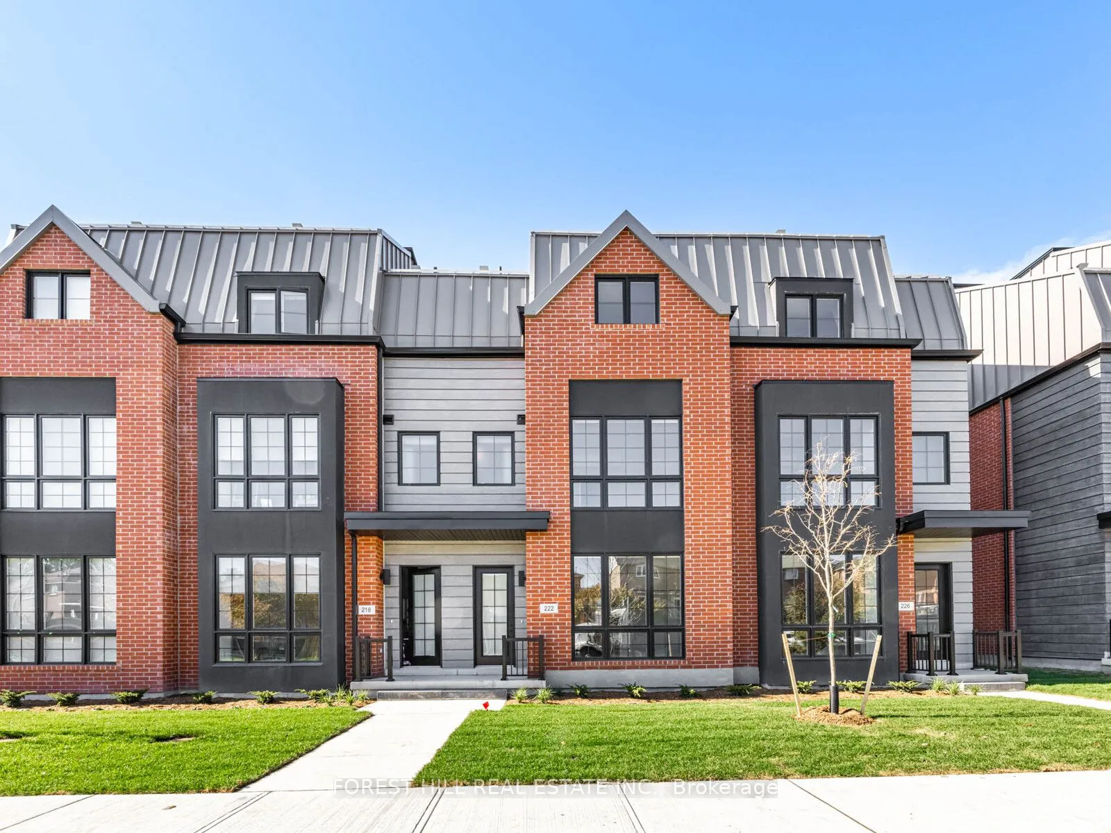 222 Atkinson Avenue, ON L4J 4R3