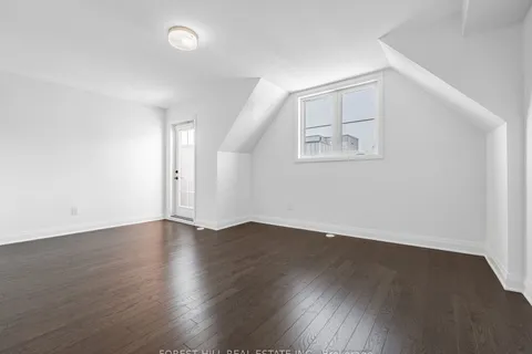 222 Atkinson Avenue, ON L4J 4R3