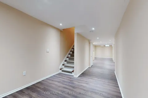 165 Manorheights Street, ON L4S 2S8