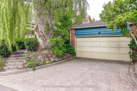 54 Cricklewood Crescent, ON L3T 4T9