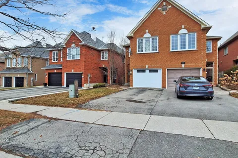 99 Widdifield Avenue, ON L3X 1Z3