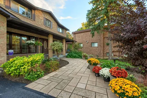 17 Black Willow Court, ON L4E 2M7