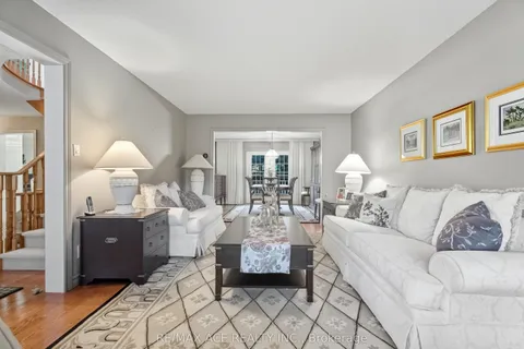 17 Black Willow Court, ON L4E 2M7