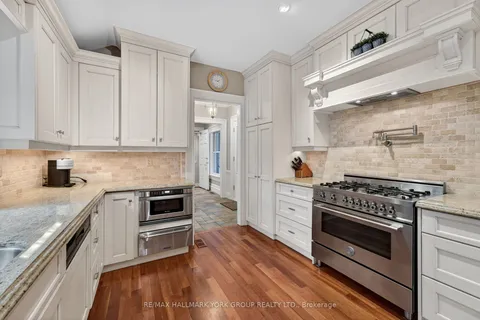 553 St John's Side Road, ON L4G 0N1