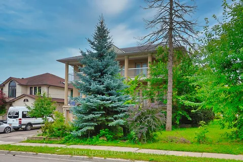 135 Spruce Avenue, ON L4C 6V9