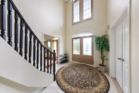 135 Spruce Avenue, ON L4C 6V9