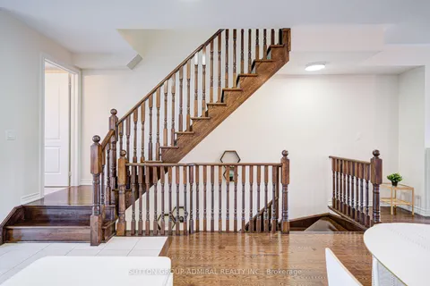 9 Vandaam Lane, ON L6C 0P1