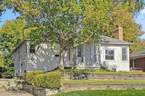 1051 Janette Street, ON L3Y 3C4