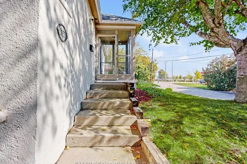 1051 Janette Street, ON L3Y 3C4