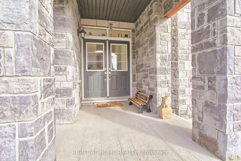 2236 Lozenby Street, ON L9S 0M8