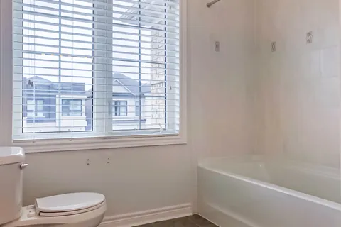 77 Brookfam Street, ON L4S 0H9