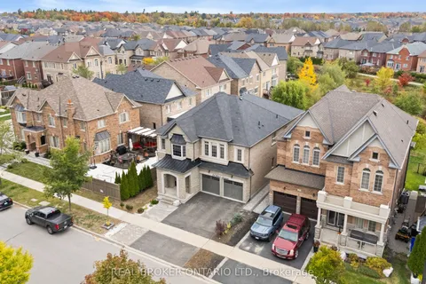 41 Pelee Avenue, ON L4H 3Y9