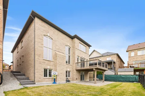 41 Pelee Avenue, ON L4H 3Y9