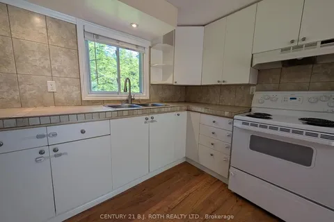 775 James Street, ON L9S 2G6